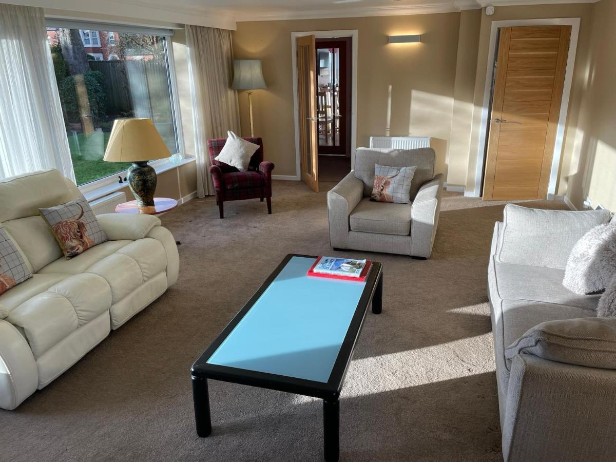 'Sounion' - Fabulous, Spacious Modern House With Large Private Garden In Leafy Lytham Lytham St Annes Exterior foto